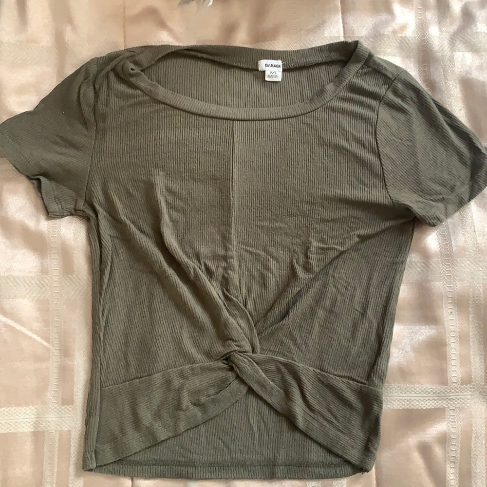 Army Green Basic cropped tee